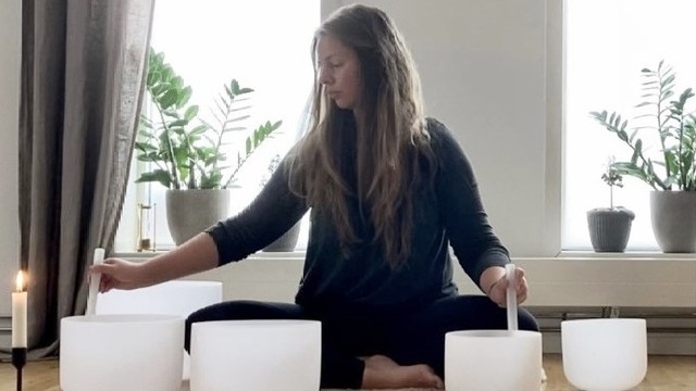 Boka Sound Healing med Yinyoga: Ljuva sensommar