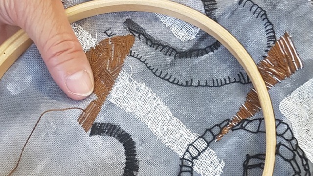 Boka Abstrakt broderi × 3 med Renée Rudebrant