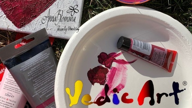 Boka Vedic Art Målarkurs - Konsten att måla från hjärtat