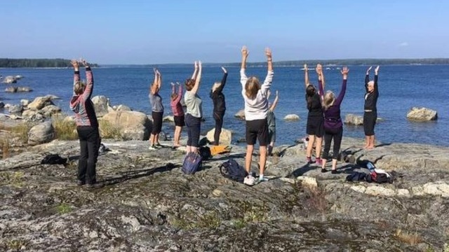 Boka Yoga,  se nedan för mer info
