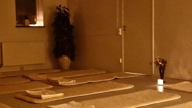 Boka Prova på Norimi Hälsa Mediyoga (YOGA)