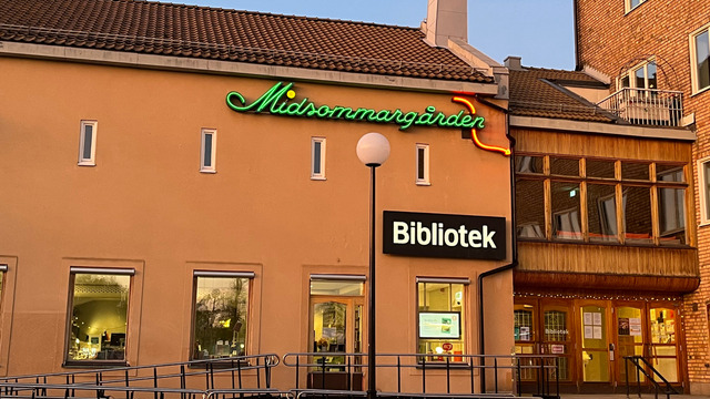 Boka Midsommargården  