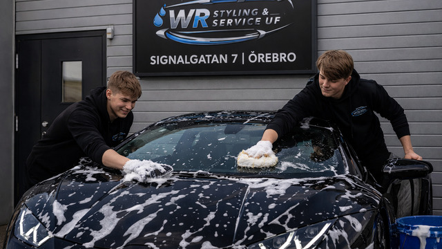 Boka WR Styling och Service UF