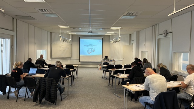 Boka Lindesutbildning